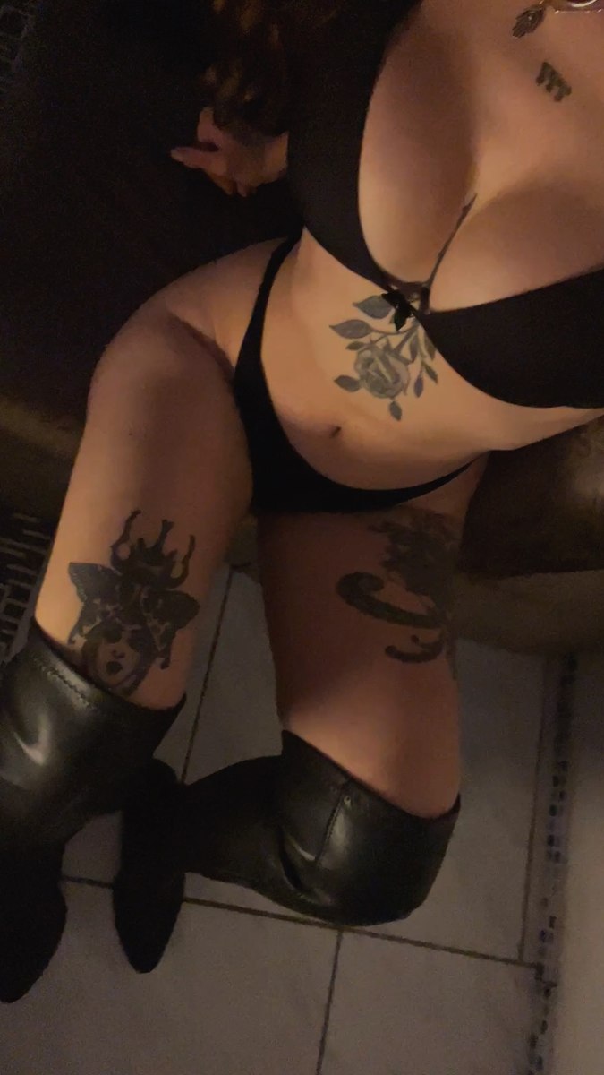 Miss Franchesca, domme